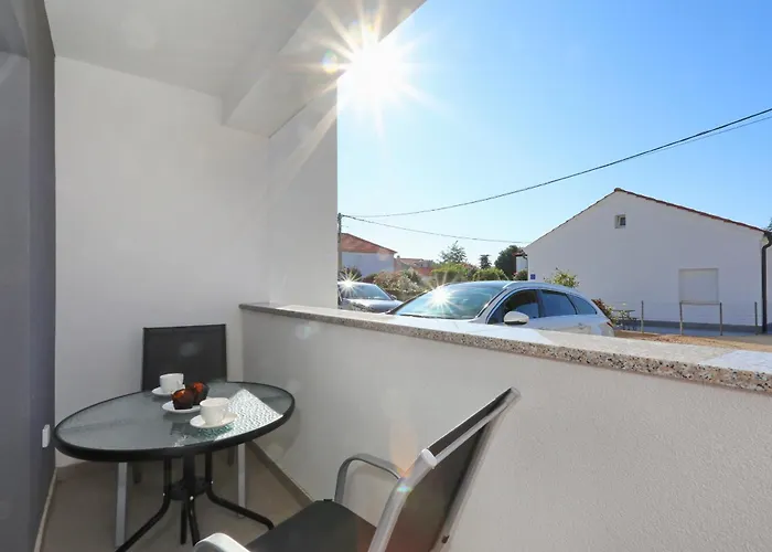 Marija With Free Parking *