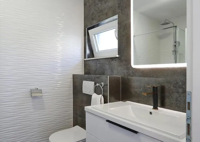 Marija With Free Parking Appartement